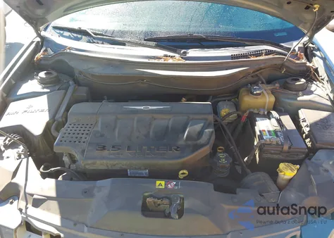 2005 Chrysler Pacifica Touring from USA, damaged, VIN 2C4GM68435R387489